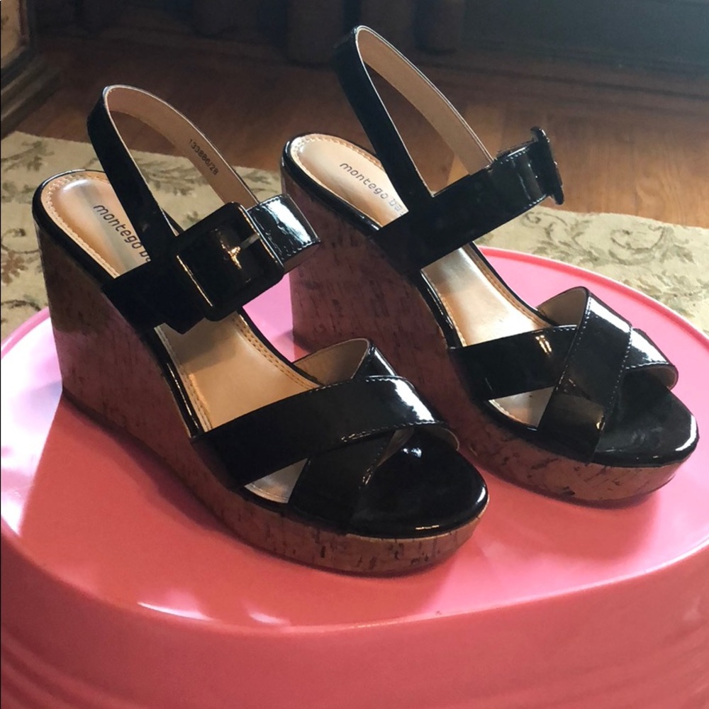 Black wedges!